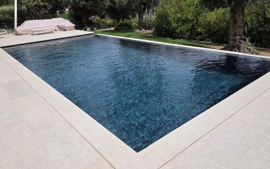 Chantier de rénovation de piscine à Saint-Marc-Jaumegarde — photo 8