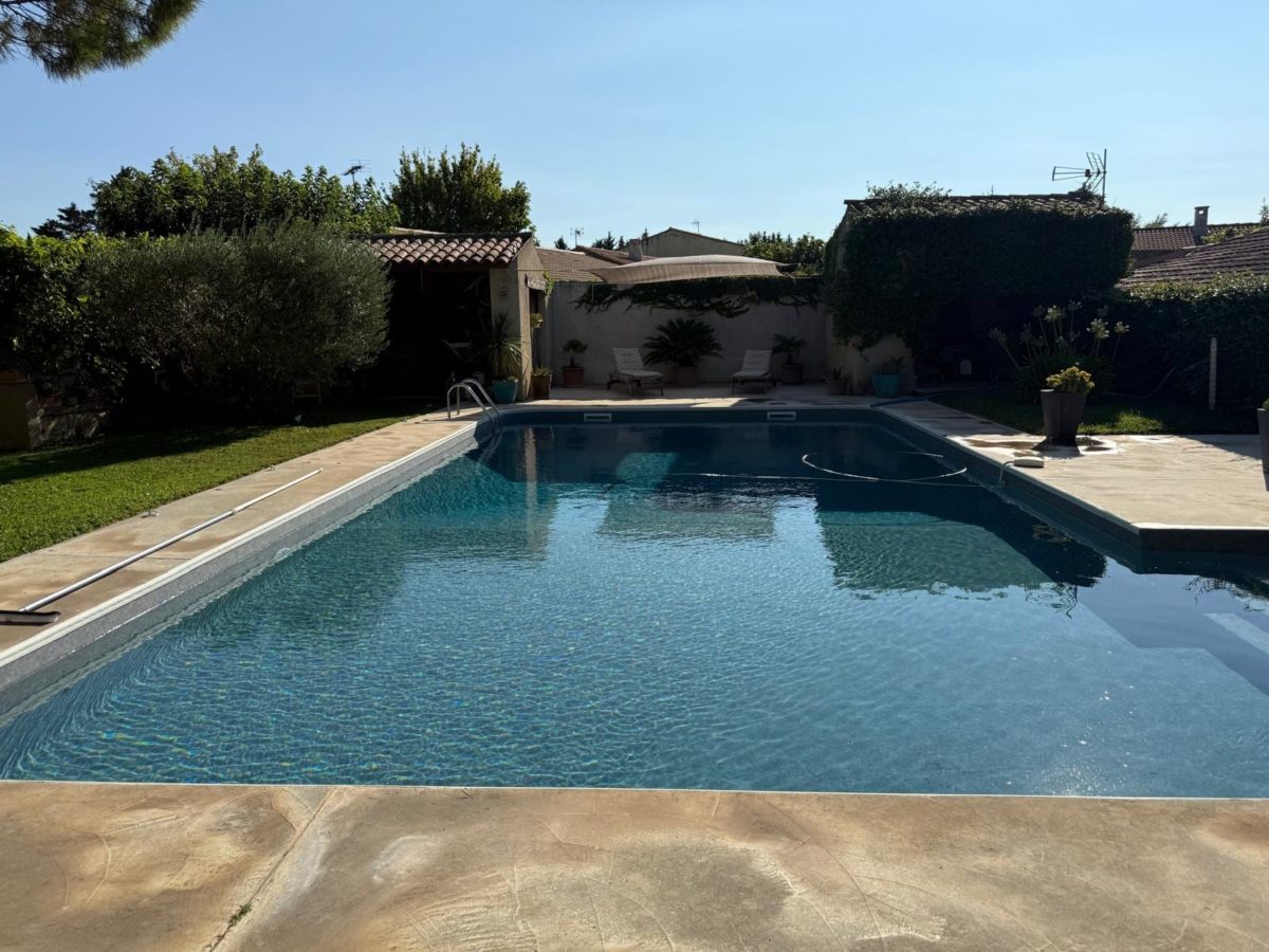 Piscine de Cavaillon rénovée en PVC armé et remise en eau